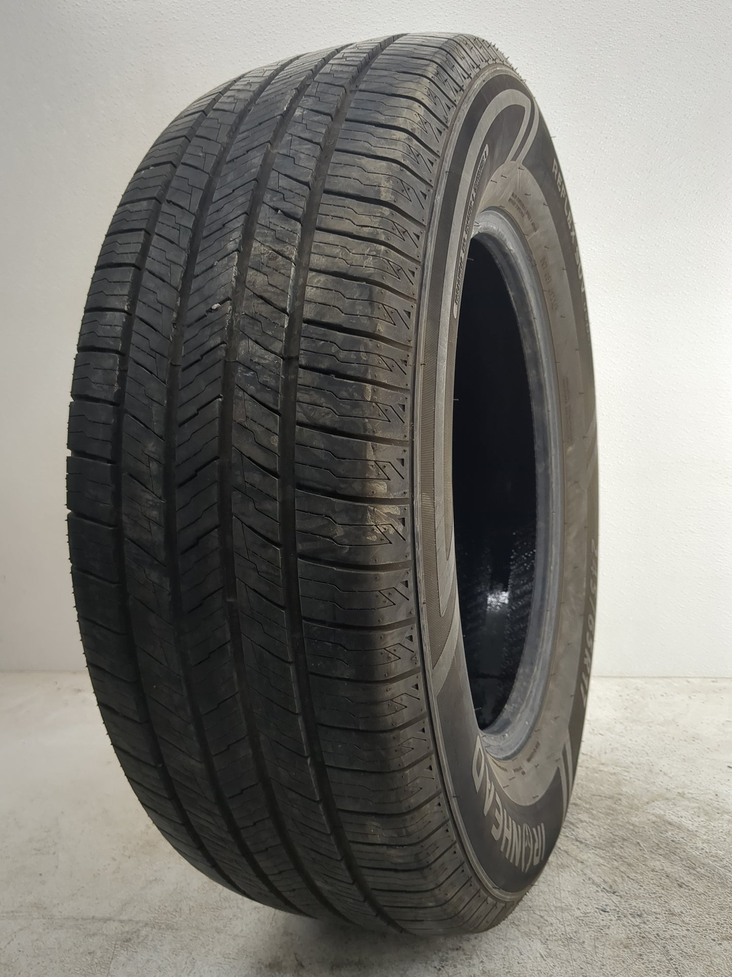 Used Tire 245/65R17 IRONHEAD REFLEX SUV 107H - Tread Depth 10/32 - Oemusedautoparts1.com