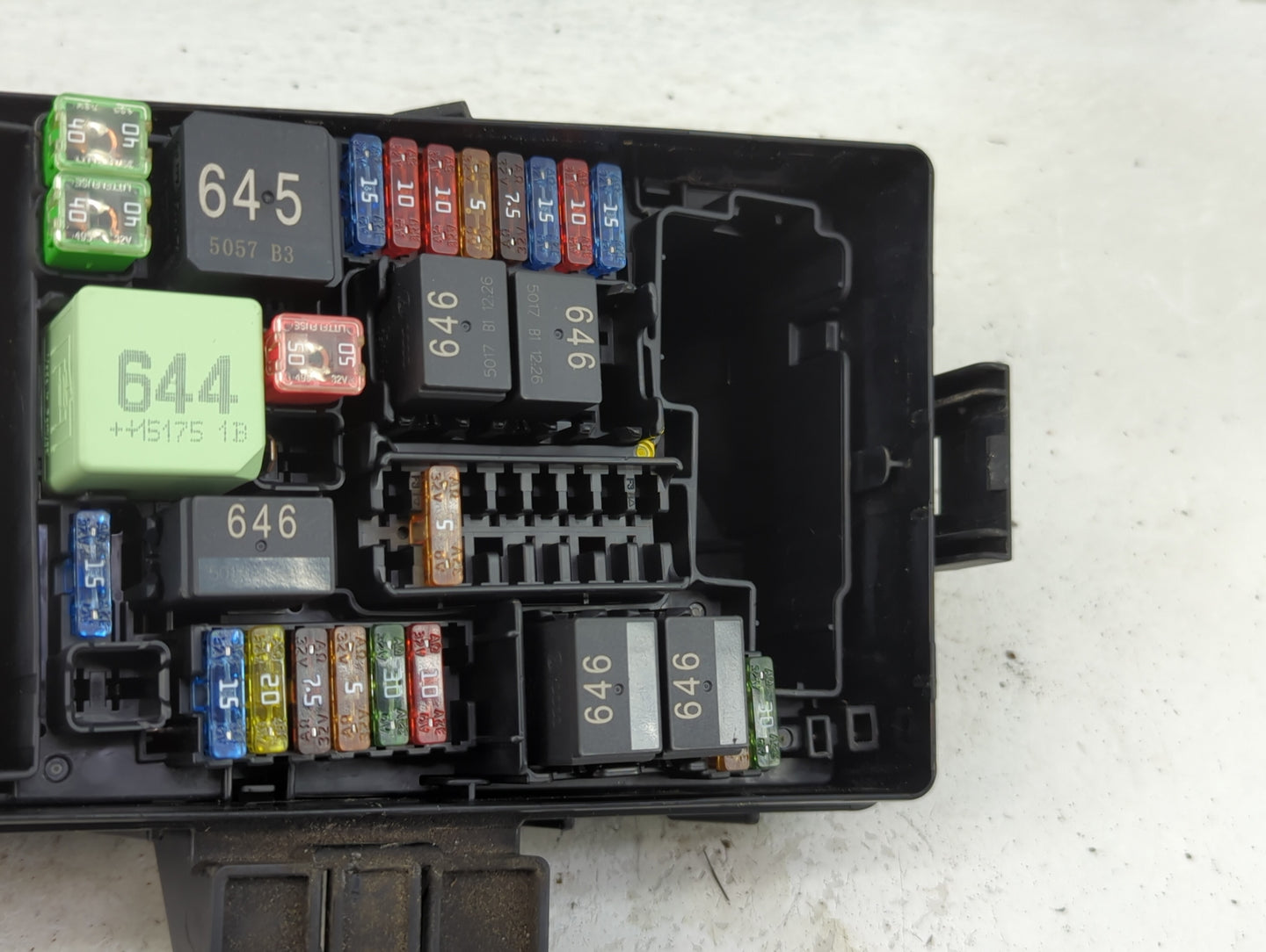 0 Fusebox Fuse Box Panel Relay Module Fits Fits 215 2016 2017 2018 2019 2020 2021 OEM Used Auto Parts - Oemusedautoparts1.co