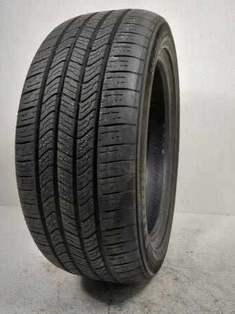 compare product Used Tire 205/50R16 SAILUN ATREZZO SH408 87V - Tread Depth 7.5/32