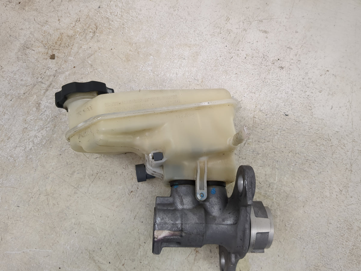 Brake Master Cylinder 1509304 - Oemusedautoparts1.com
