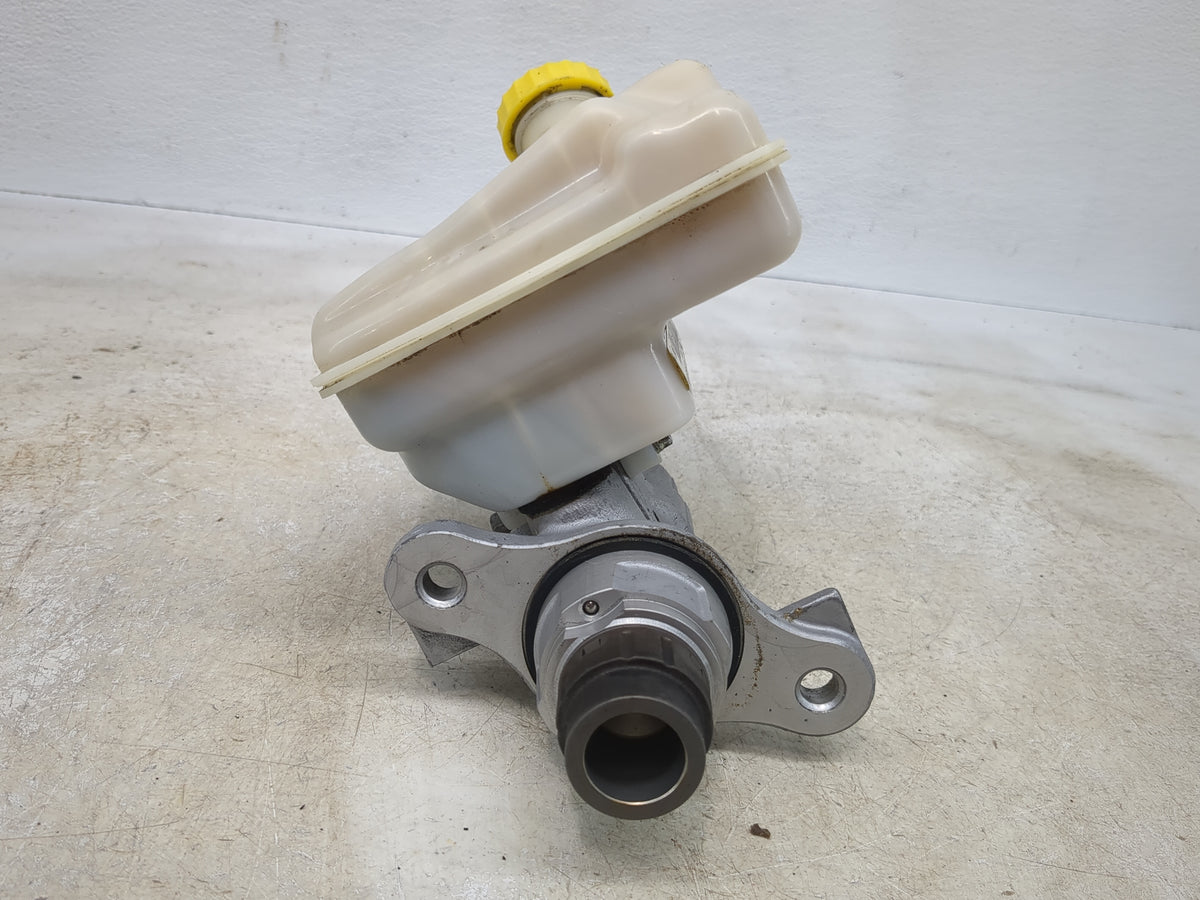 Brake Master Cylinder 1510329 - Oemusedautoparts1.com