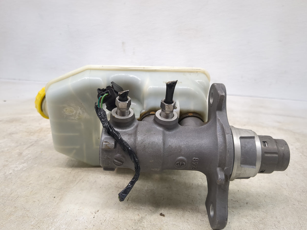 Brake Master Cylinder 1510331 - Oemusedautoparts1.com