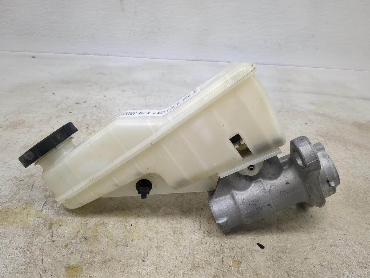 Brake Master Cylinder 1510334 - Oemusedautoparts1.com