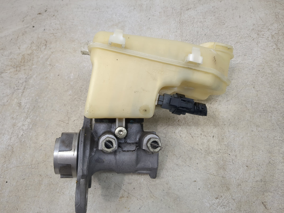 Brake Master Cylinder 1510335 - Oemusedautoparts1.com
