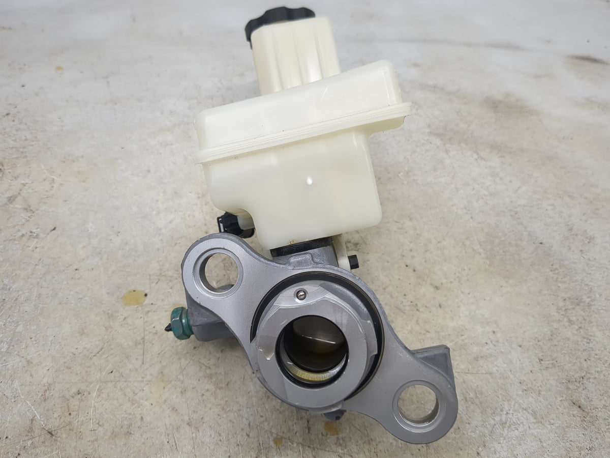Brake Master Cylinder 1510378 - Oemusedautoparts1.com