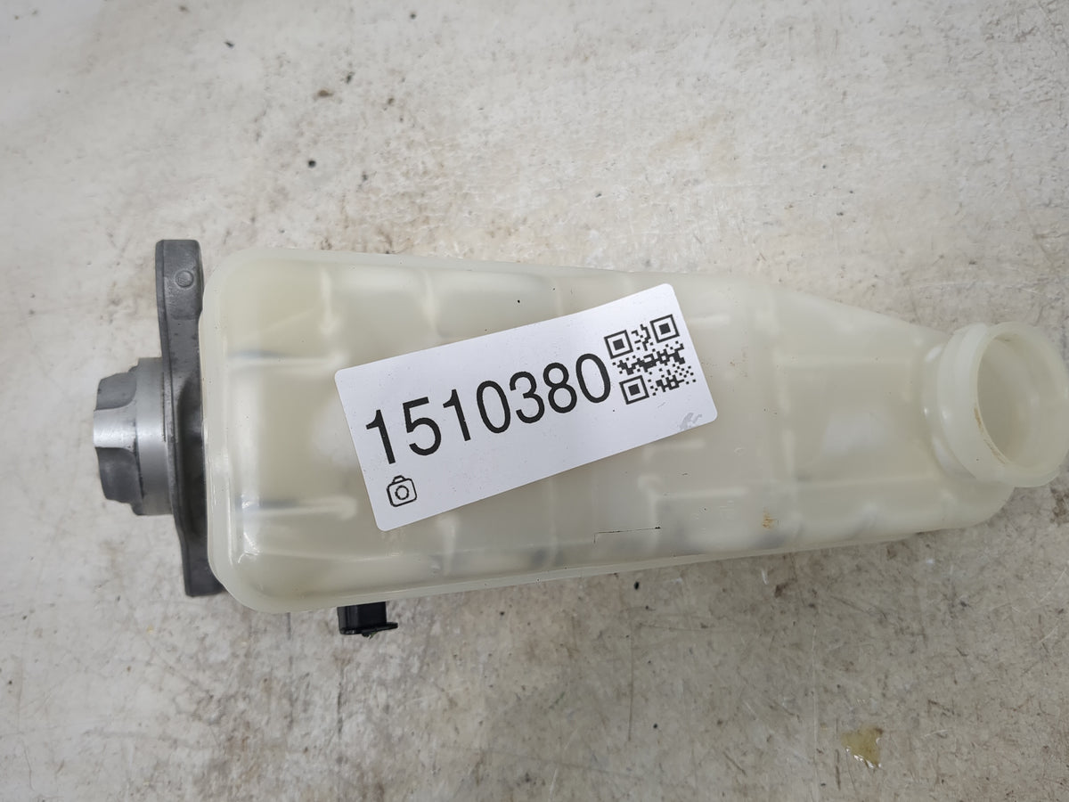 Brake Master Cylinder 1510380 - Oemusedautoparts1.com