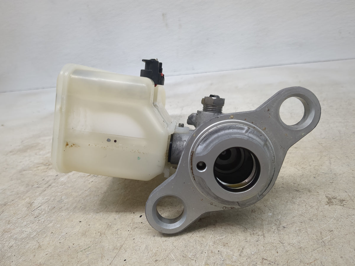 Brake Master Cylinder 1510380 - Oemusedautoparts1.com