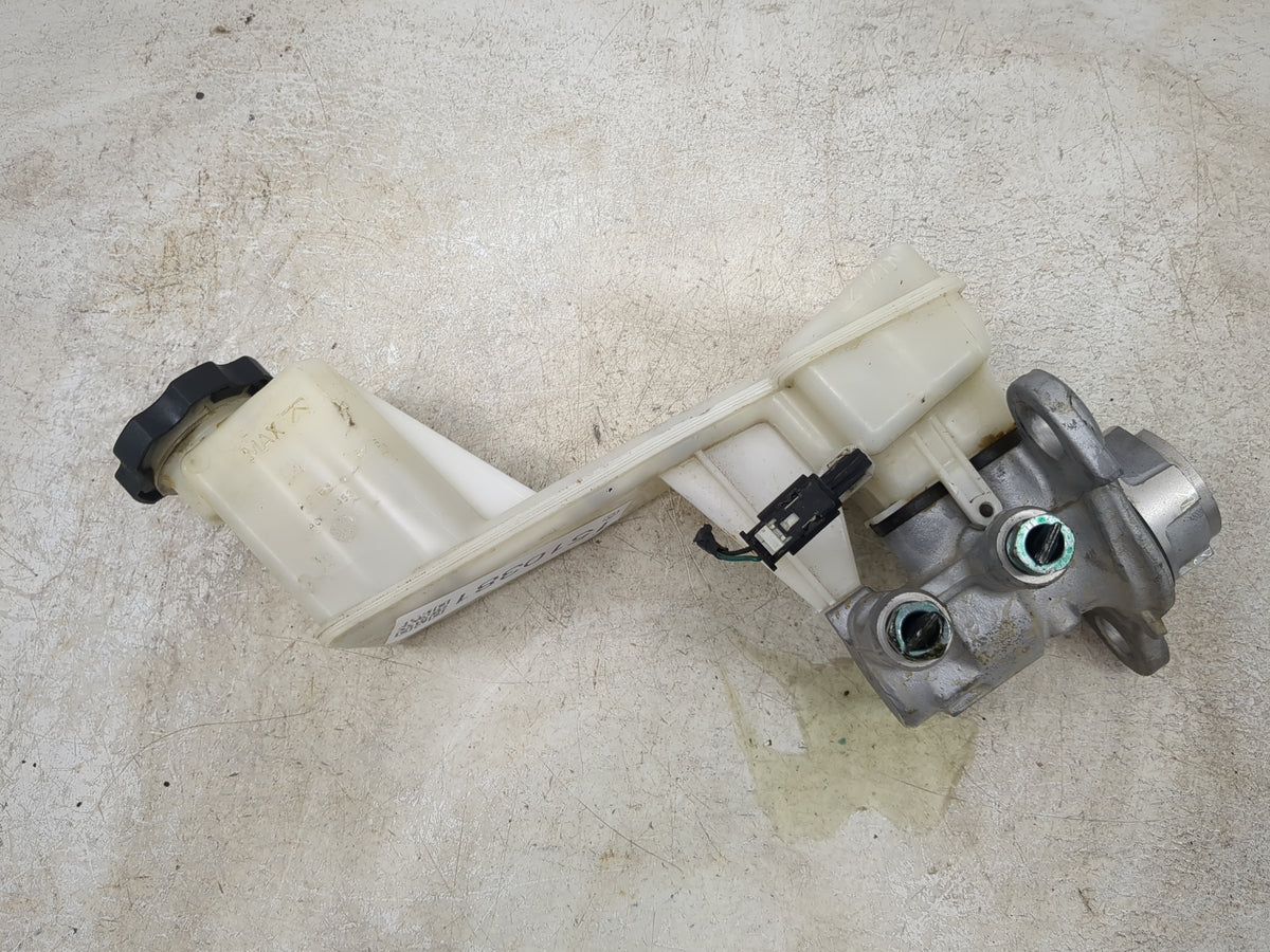 Brake Master Cylinder 1510381 - Oemusedautoparts1.com