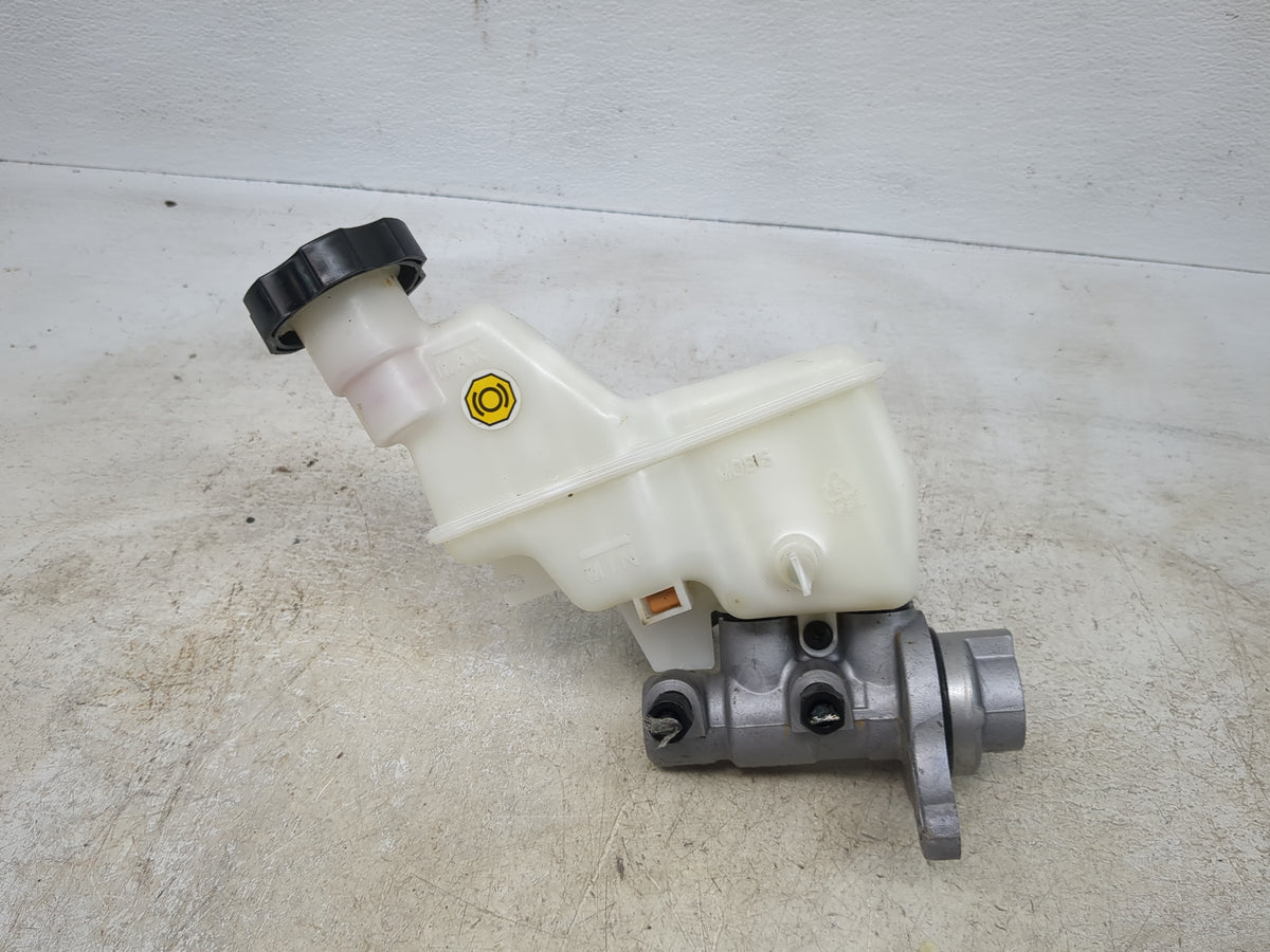 Brake Master Cylinder 1510383 - Oemusedautoparts1.com