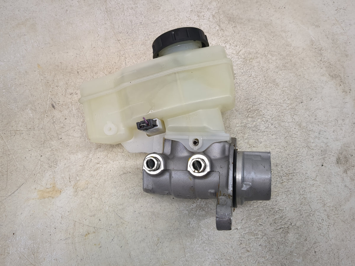 Brake Master Cylinder 1510395 - Oemusedautoparts1.com