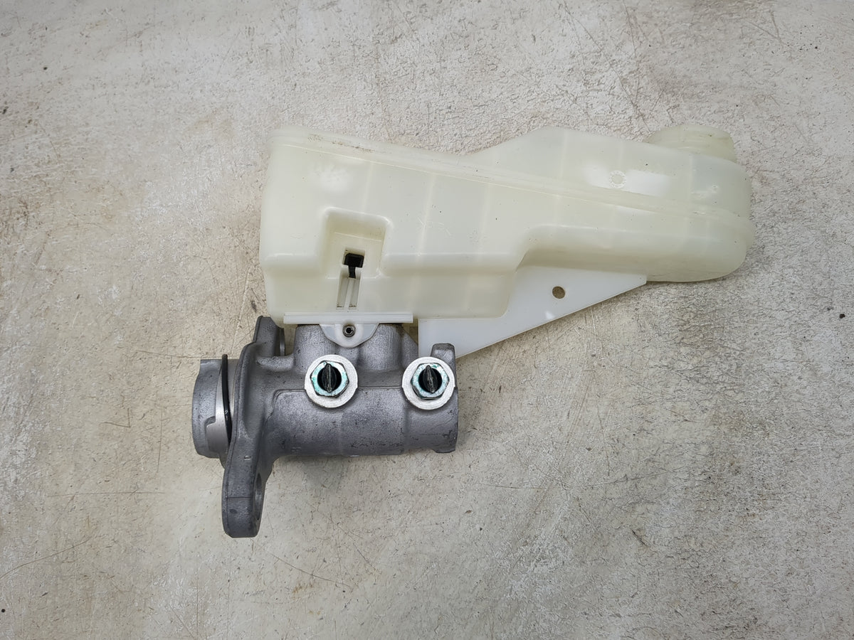Brake Master Cylinder 1510396 - Oemusedautoparts1.com