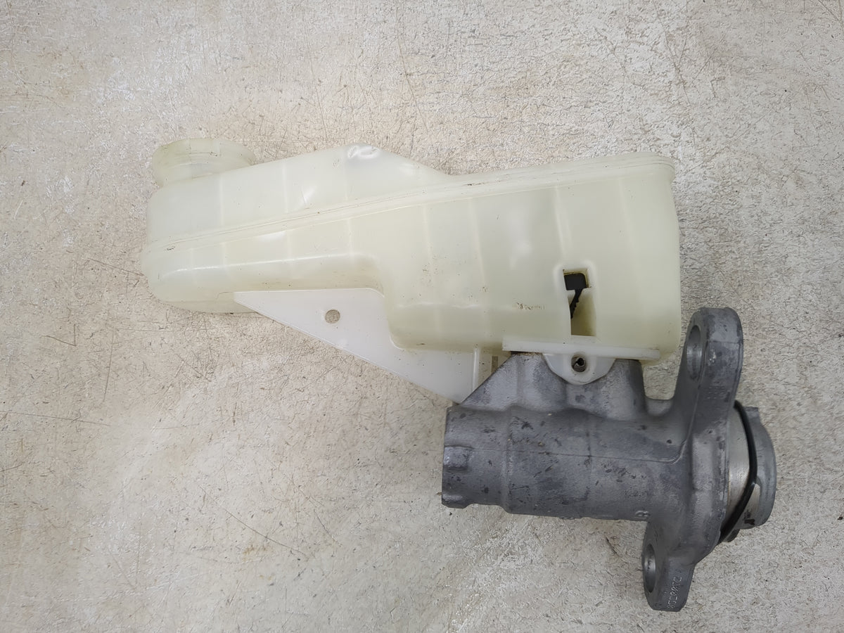 Brake Master Cylinder 1510396 - Oemusedautoparts1.com
