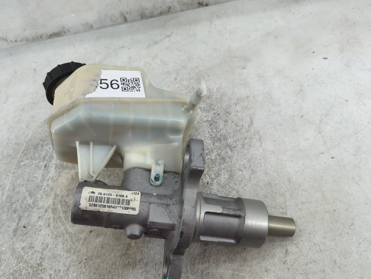 Brake Master Cylinder 1511956 - Oemusedautoparts1.com