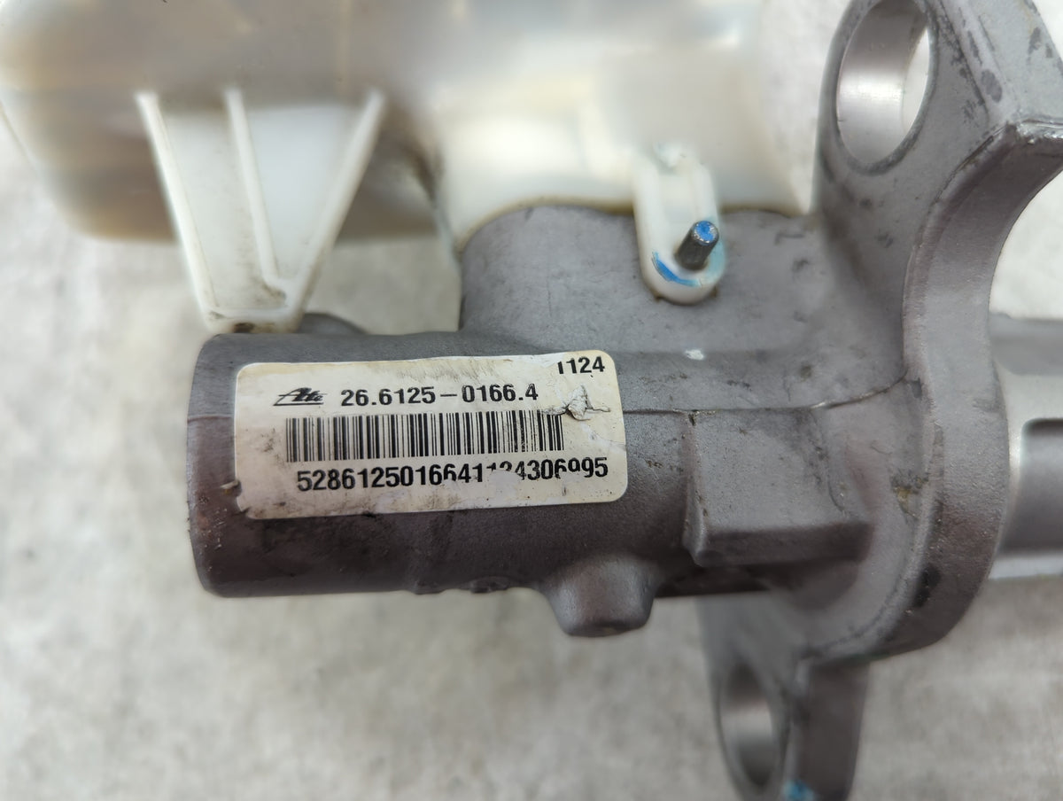 Brake Master Cylinder 1511956 - Oemusedautoparts1.com