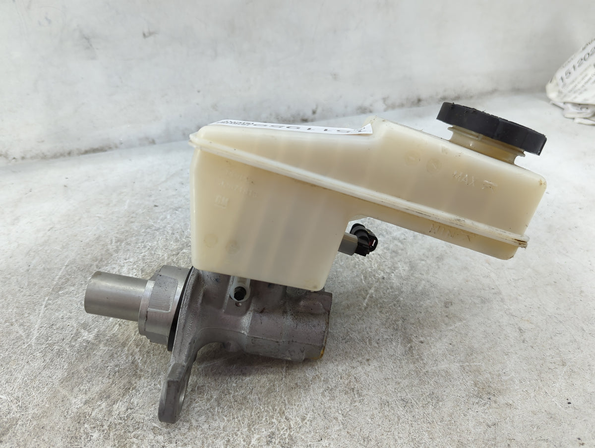 Brake Master Cylinder 1511959 - Oemusedautoparts1.com