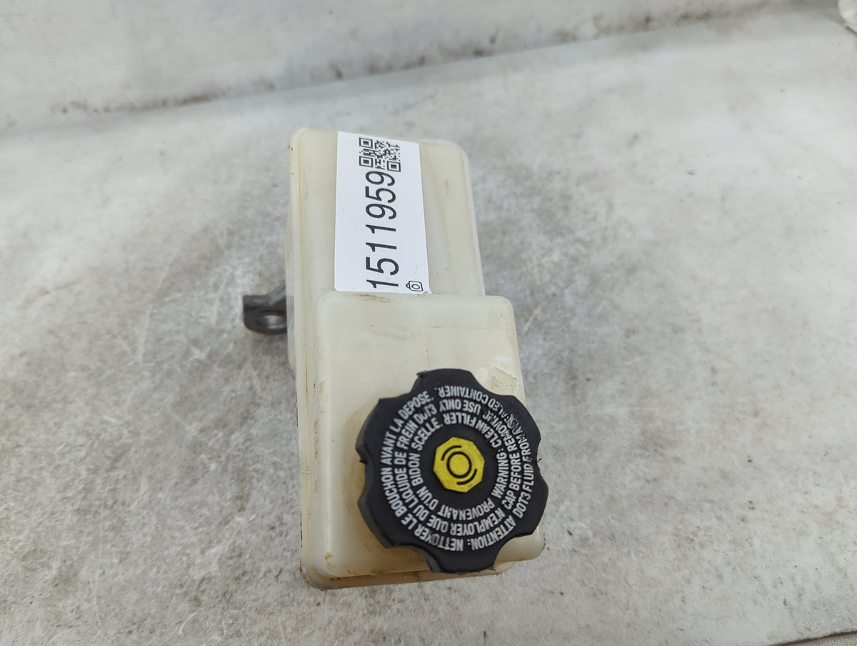 Brake Master Cylinder 1511959 - Oemusedautoparts1.com