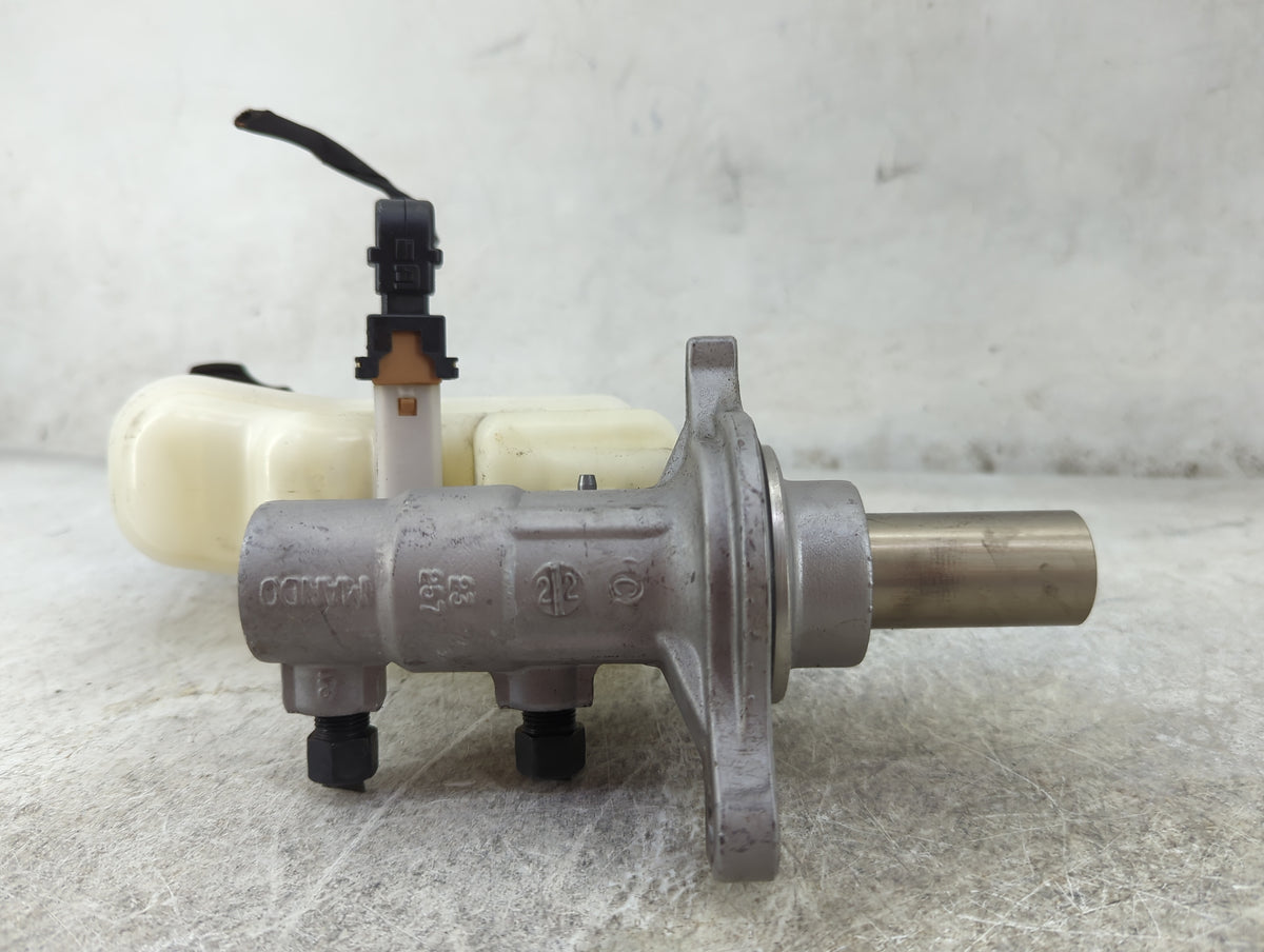 Brake Master Cylinder 1511961 - Oemusedautoparts1.com