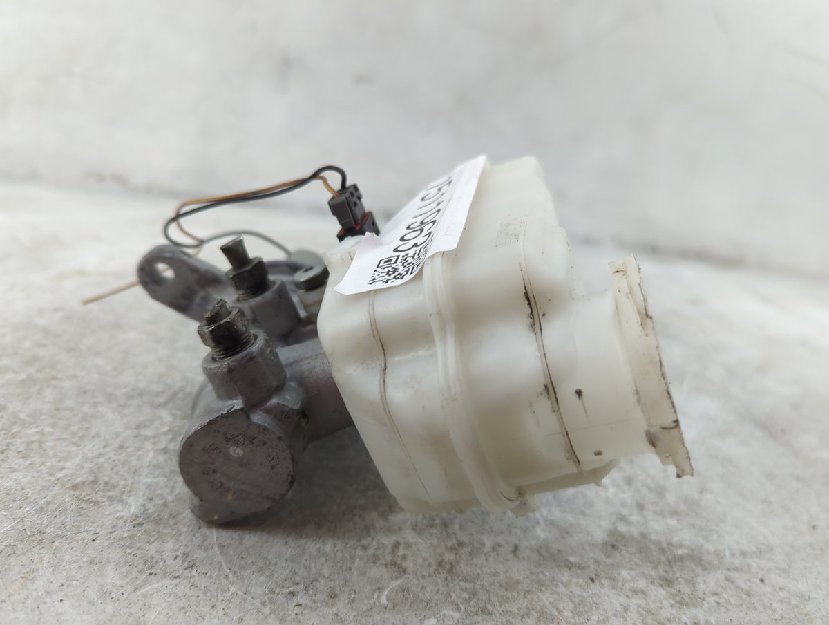 Brake Master Cylinder 1511963 - Oemusedautoparts1.com