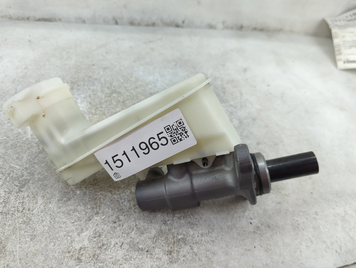 Brake Master Cylinder 1511965 - Oemusedautoparts1.com