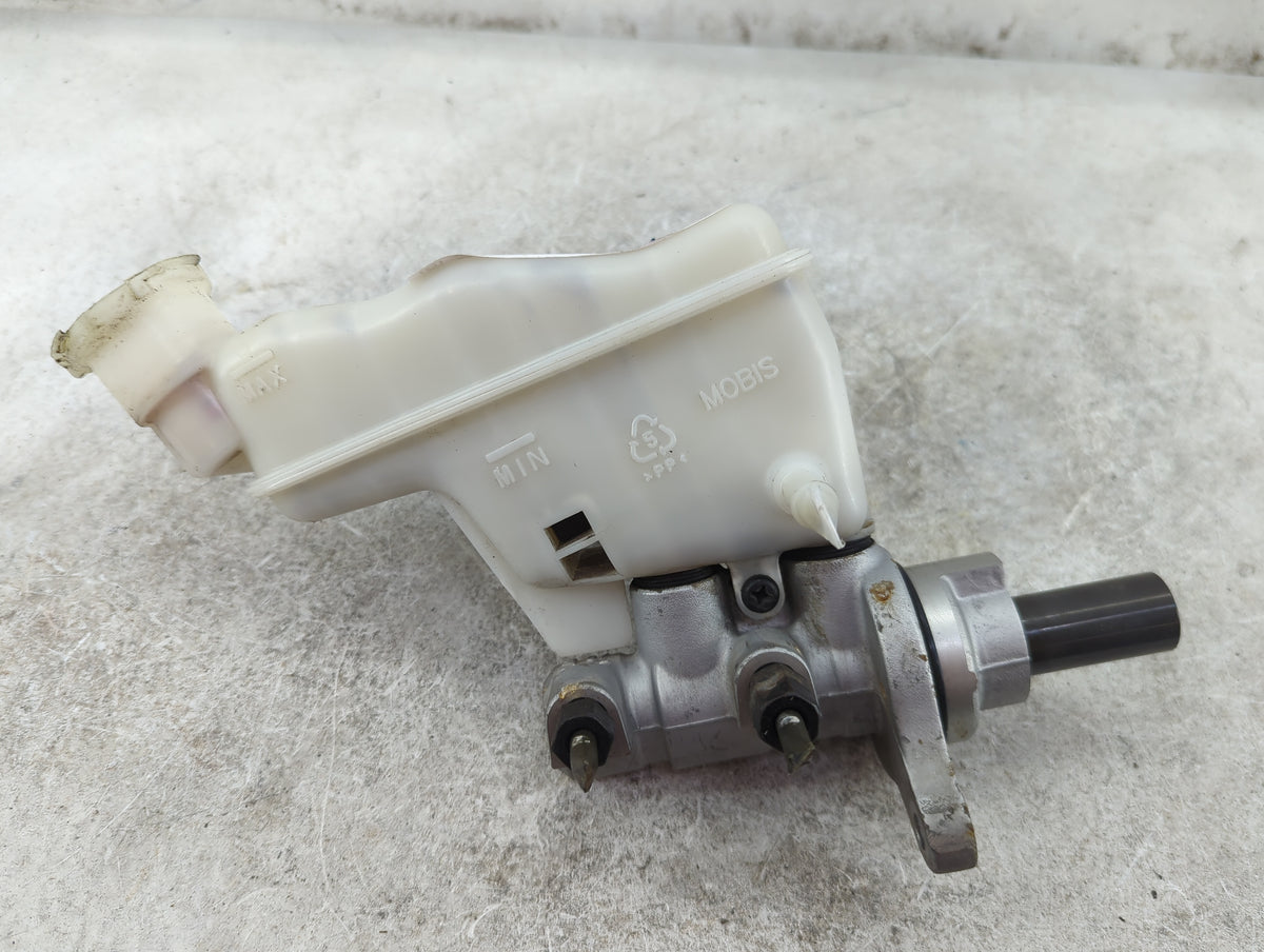 Brake Master Cylinder 1511966 - Oemusedautoparts1.com