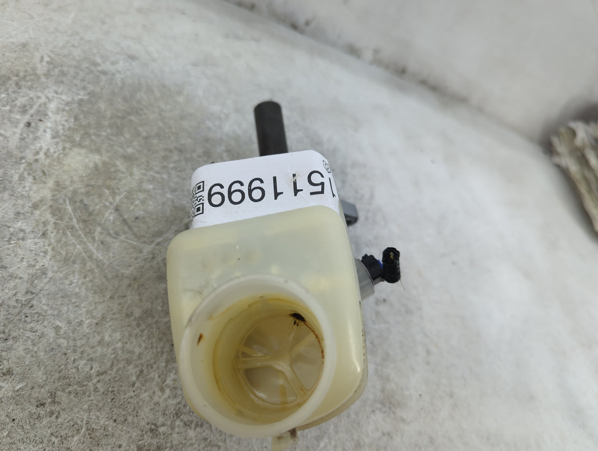 Brake Master Cylinder 1511999 - Oemusedautoparts1.com