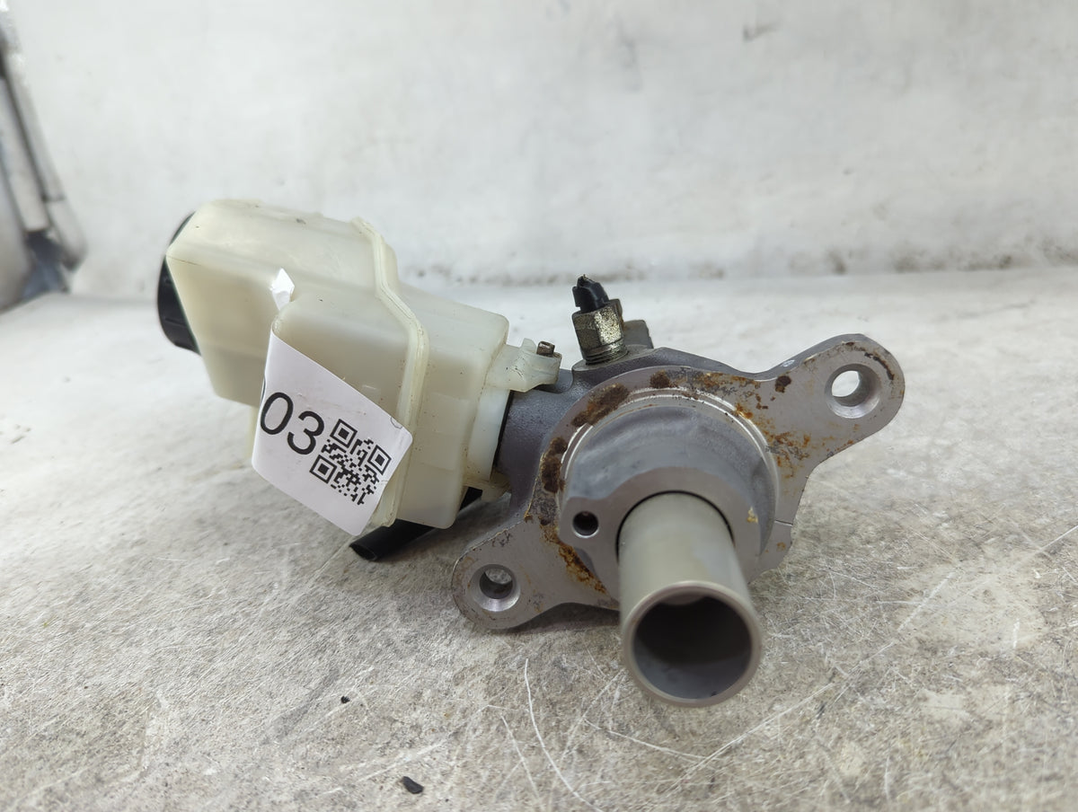 Brake Master Cylinder 1512003 - Oemusedautoparts1.com