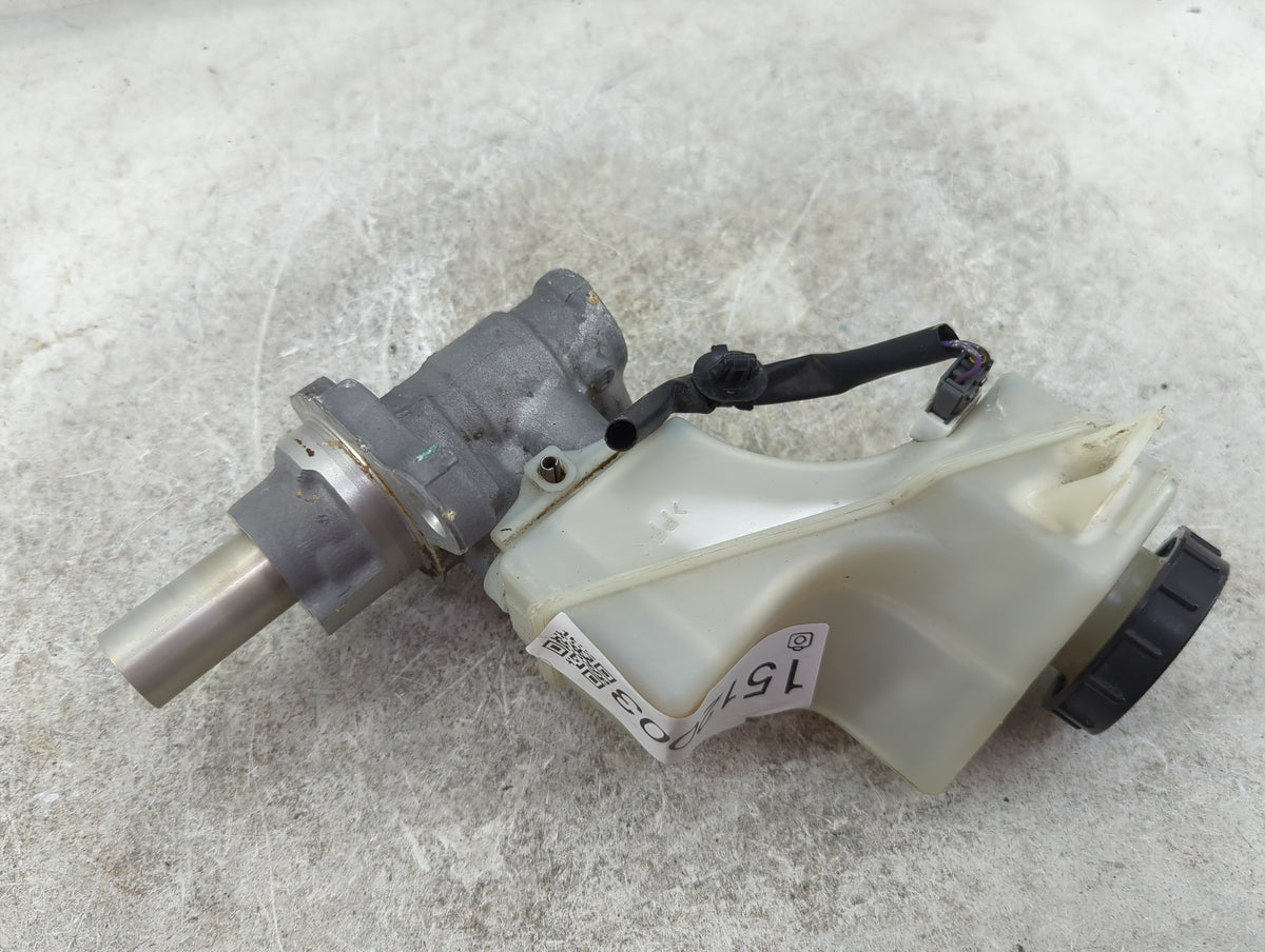 Brake Master Cylinder 1512003 - Oemusedautoparts1.com