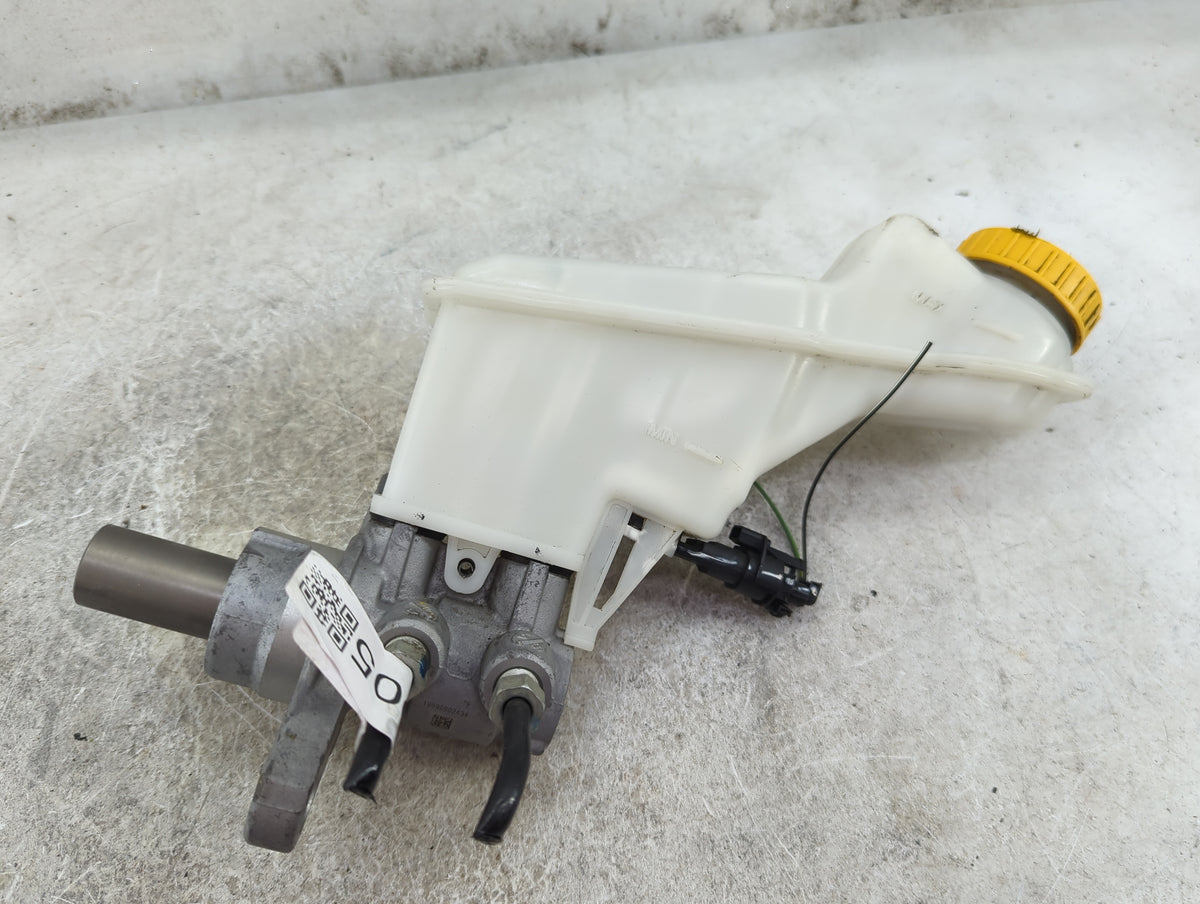 Brake Master Cylinder 1512005 - Oemusedautoparts1.com