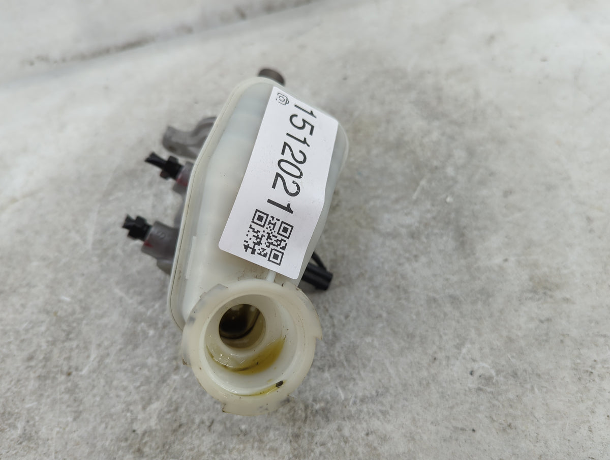 Brake Master Cylinder 1512021 - Oemusedautoparts1.com