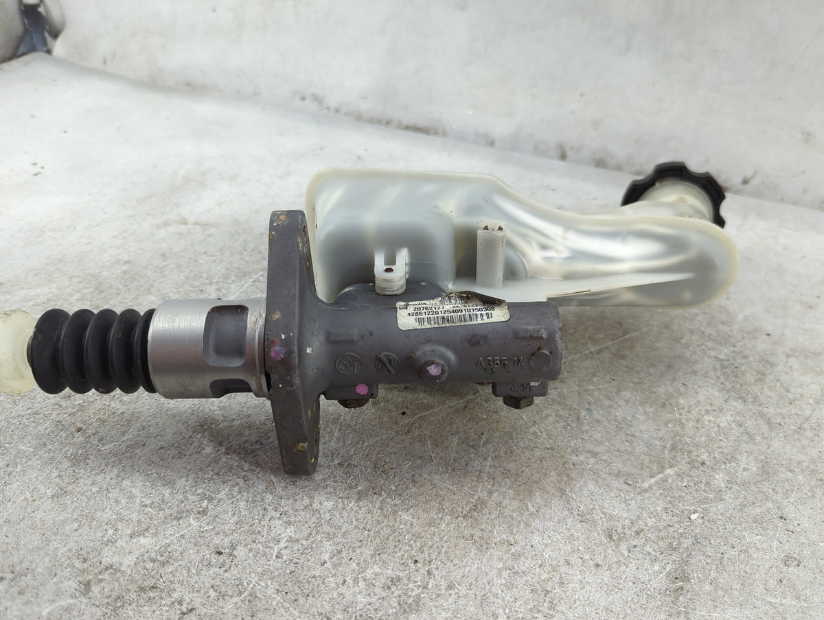 Brake Master Cylinder 1512023 - Oemusedautoparts1.com