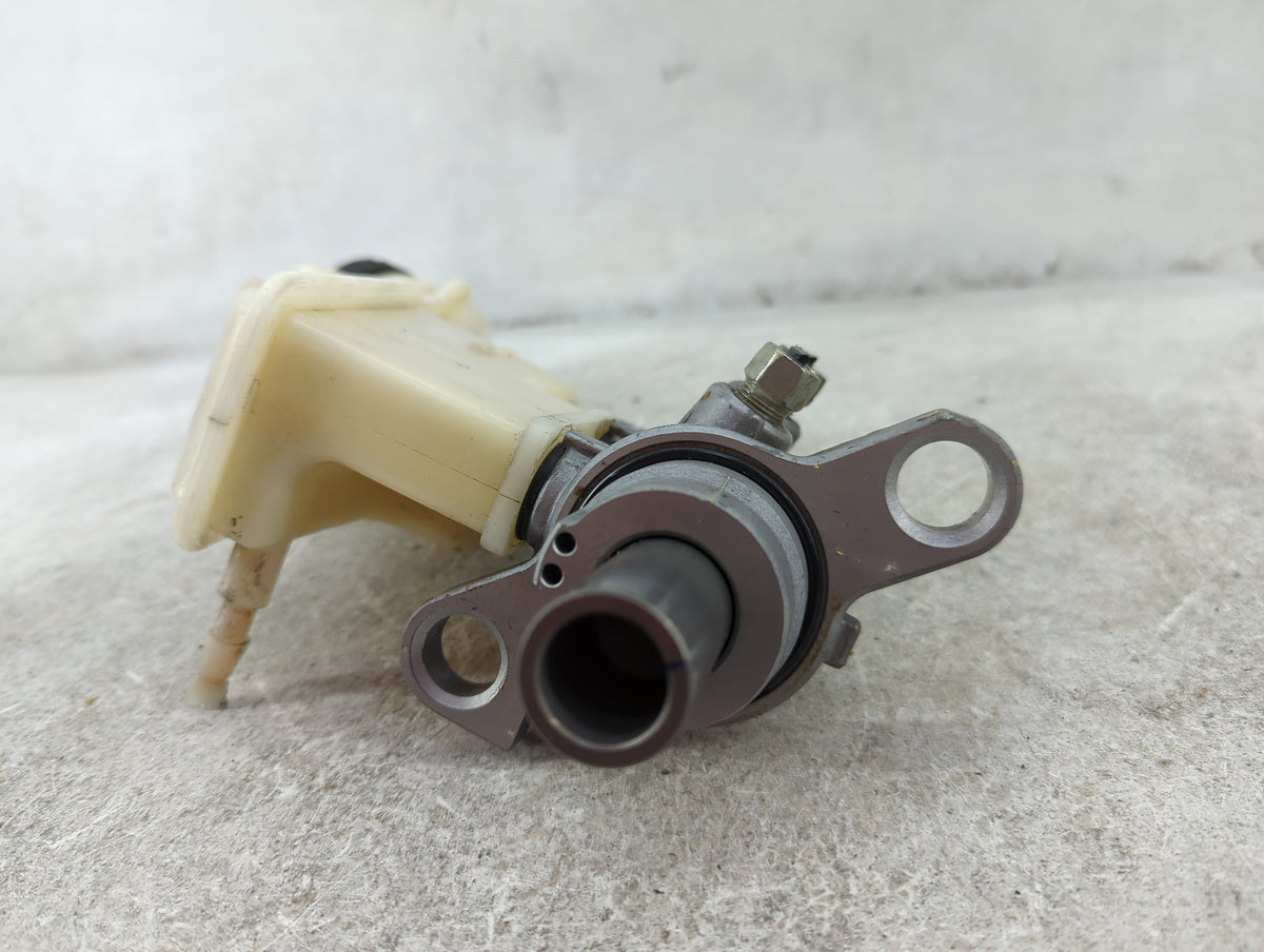 Brake Master Cylinder 1512025 - Oemusedautoparts1.com