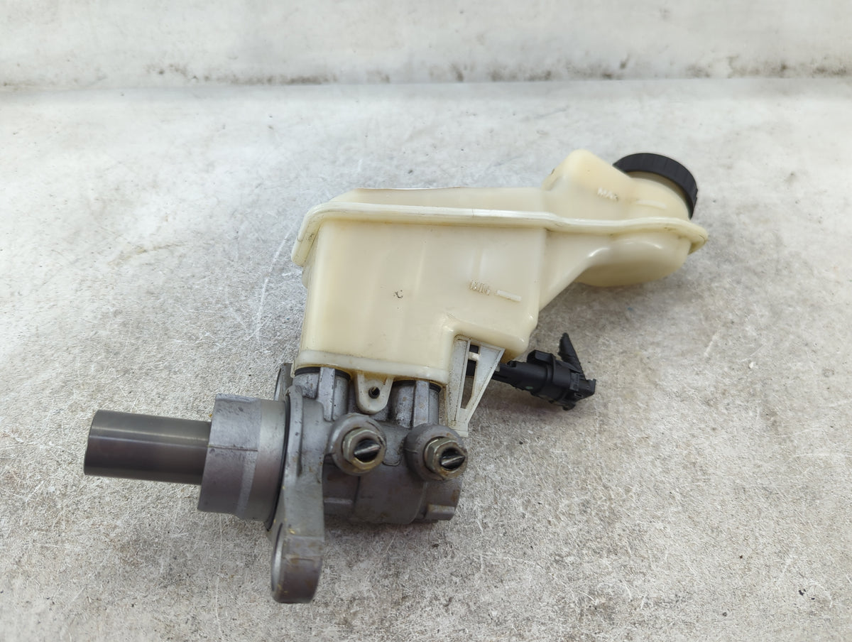 Brake Master Cylinder 1512025 - Oemusedautoparts1.com