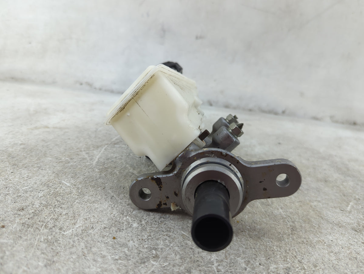 Brake Master Cylinder 1512029 - Oemusedautoparts1.com