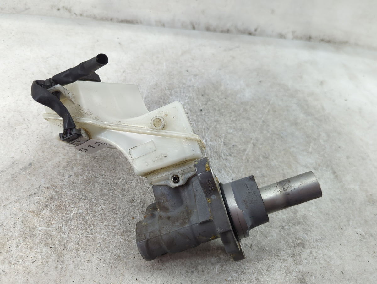 Brake Master Cylinder 1512051 - Oemusedautoparts1.com