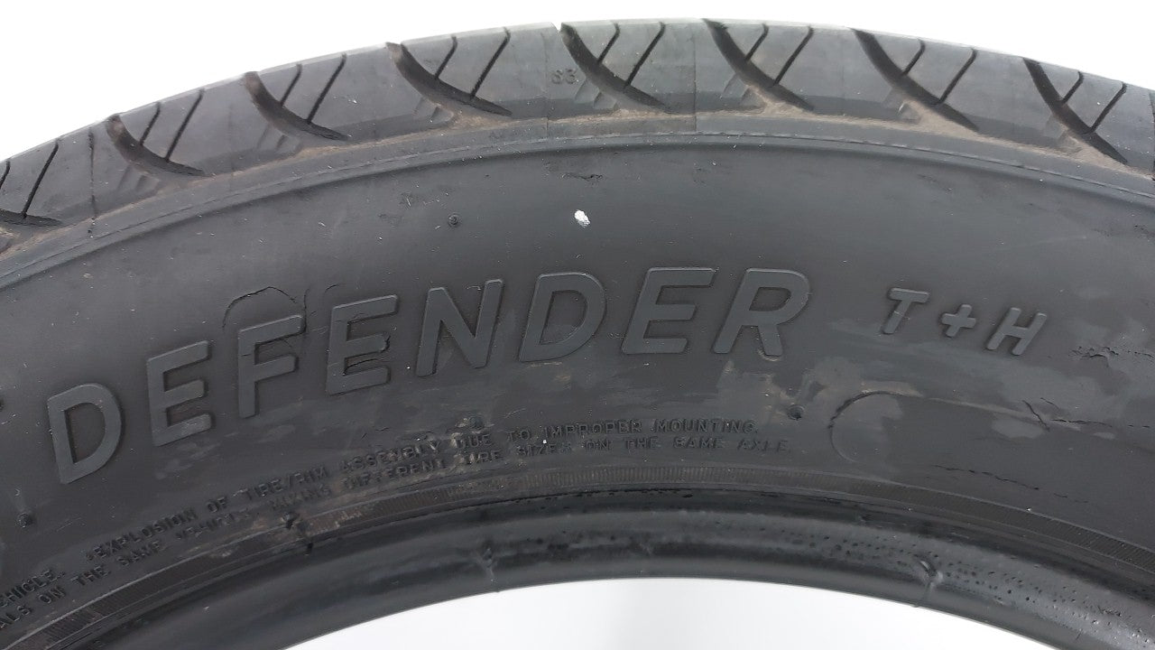 Used Tire 205/55R16 MICHELIN DEFENDER T+H 91H All Season - Tread Depth 7/32 - Oemusedautoparts1.com