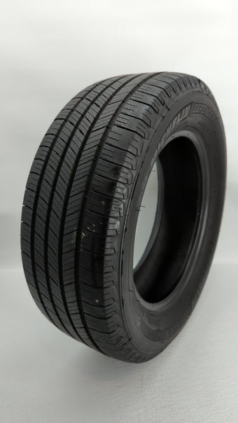 compare product Used Tire 225/60R16 MICHELIN DEFENDER T+H 98H All Season - Tread Depth 6/32