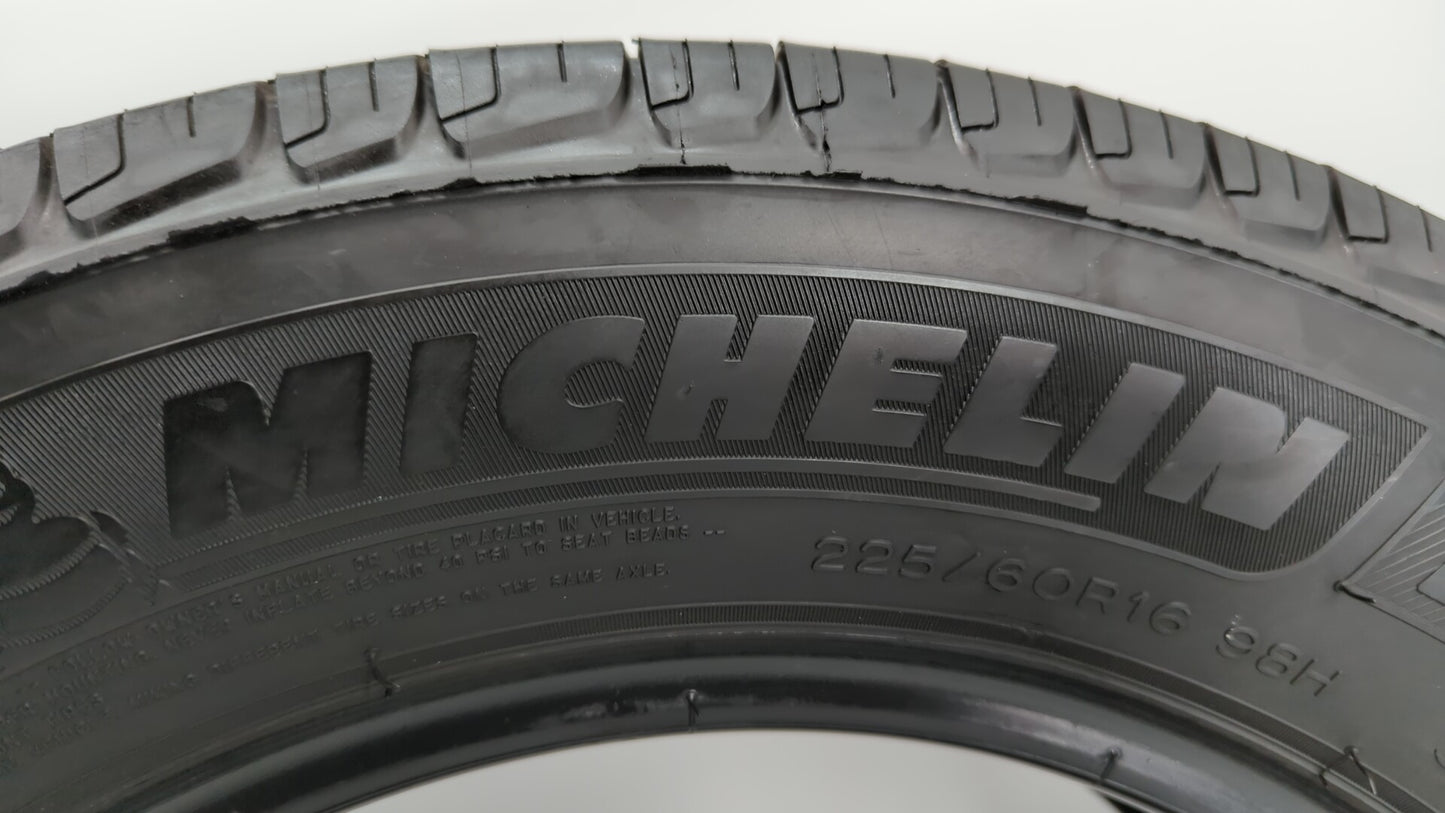 Used Tire 225/60R16 MICHELIN DEFENDER T+H 98H All Season - Tread Depth 6/32 - Oemusedautoparts1.com