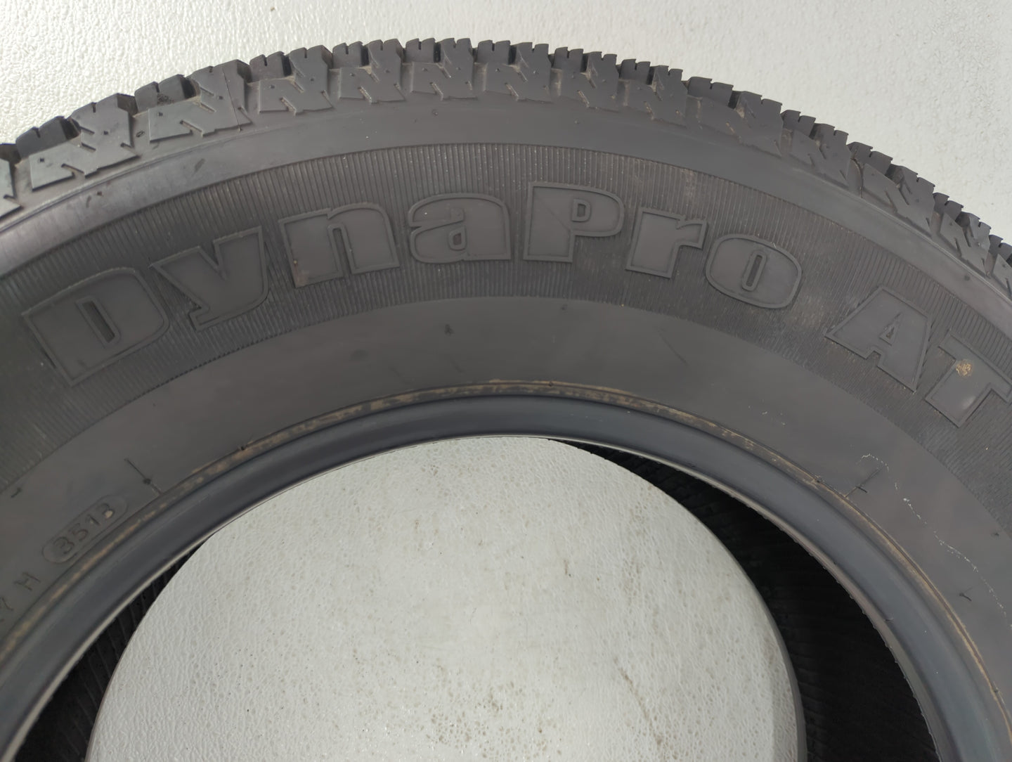 Used Tire P235/75R17 HANKOOK DYNAPRO AT 108S All Season - Tread Depth 12/32 - Oemusedautoparts1.com