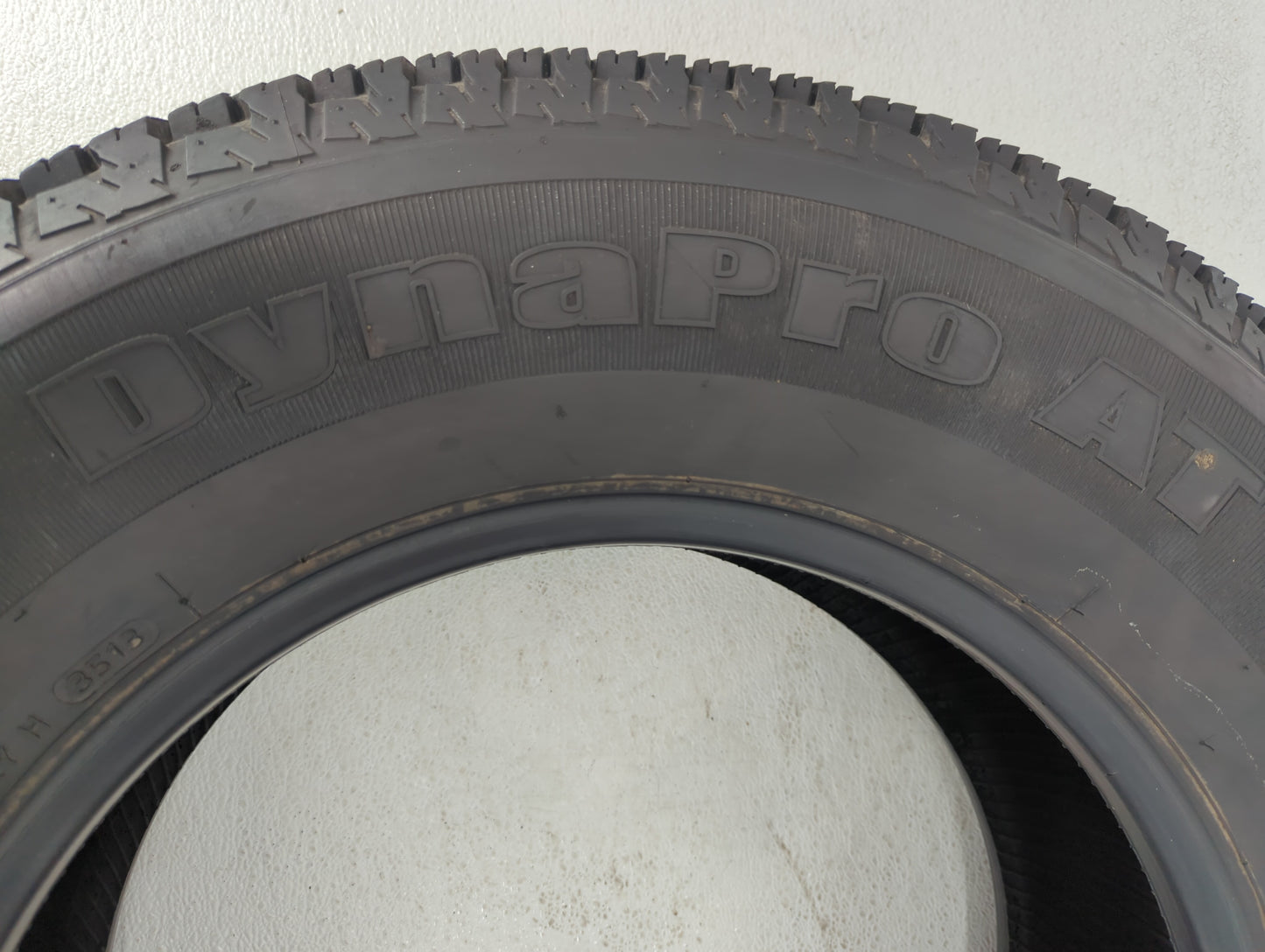 Used Tire P235/75R17 HANKOOK DYNAPRO AT 108S All Season - Tread Depth 12/32 - Oemusedautoparts1.com