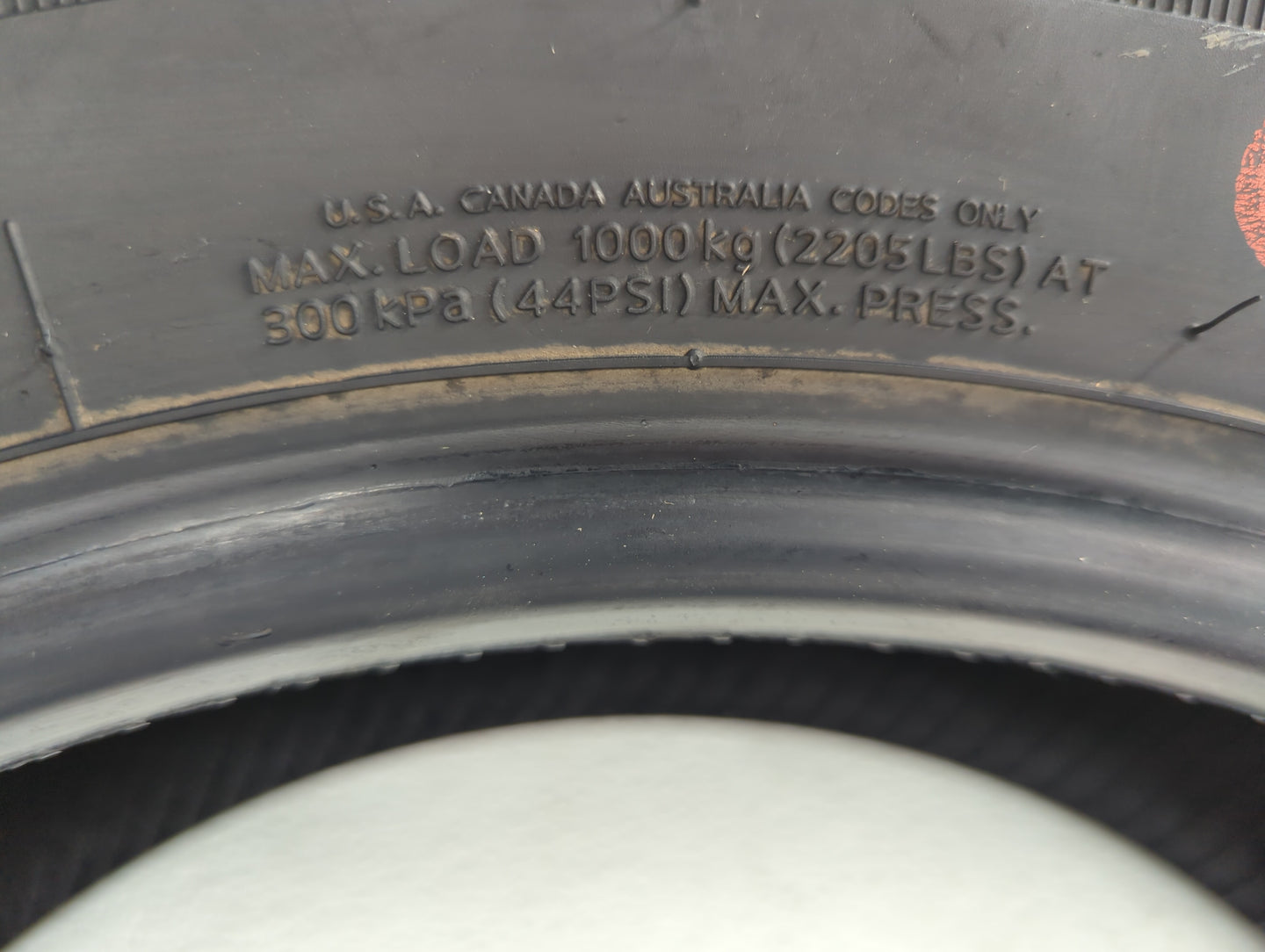 Used Tire P235/75R17 HANKOOK DYNAPRO AT 108S All Season - Tread Depth 12/32 - Oemusedautoparts1.com