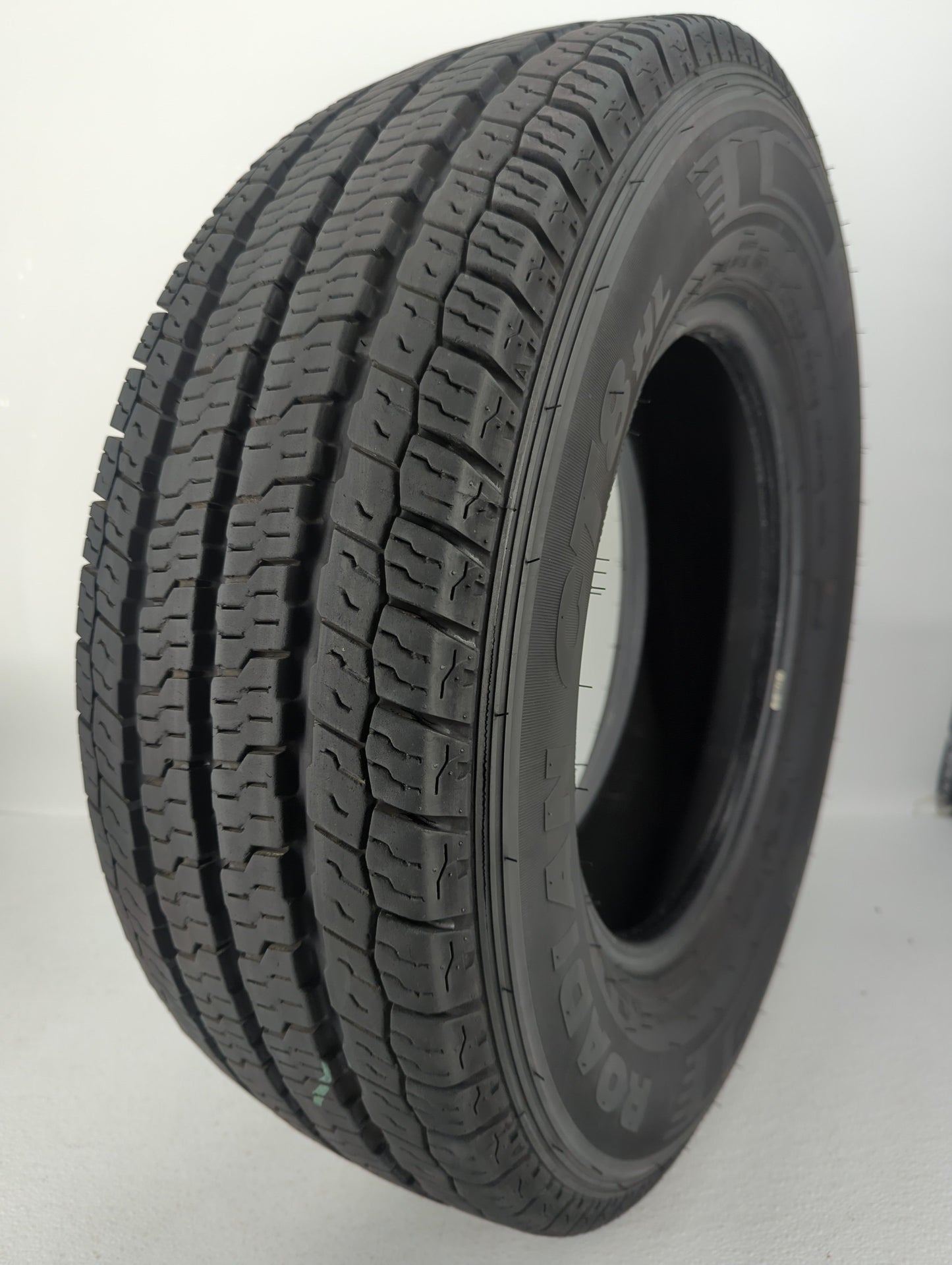Used Tire LT225/75R16 NEXEN ROADIAN CT8HL 115/112R All Season - 9.5/32 - Oemusedautoparts1.com
