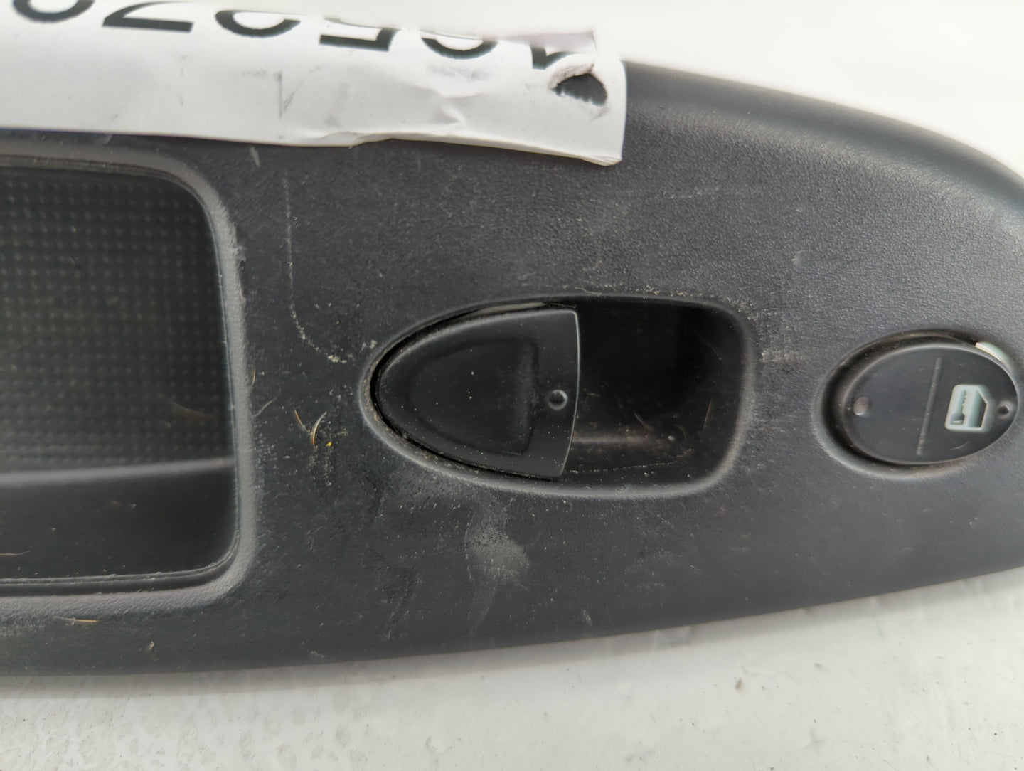 Passenger Right Power Window Switch - Oemusedautoparts1.com