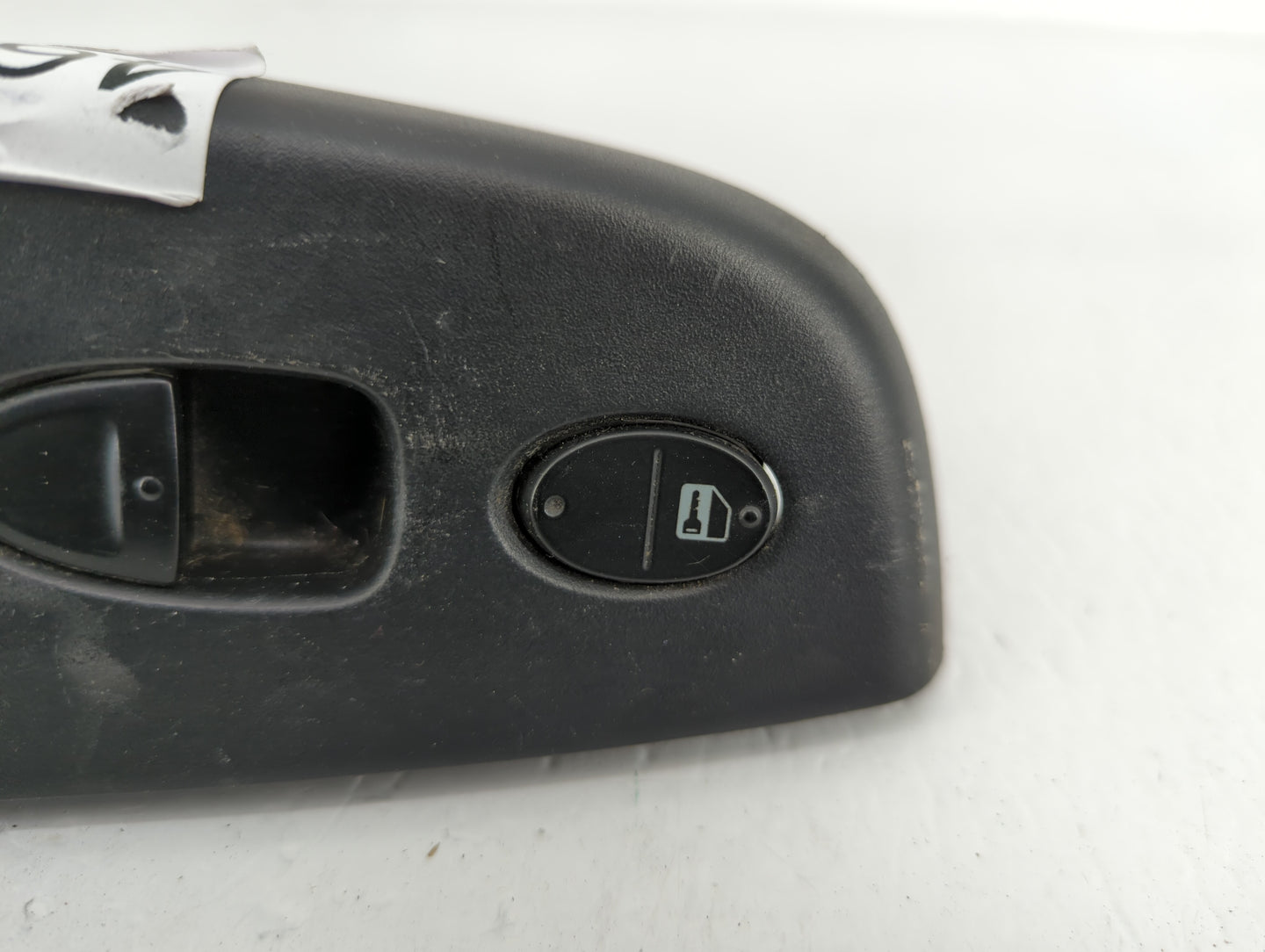 Passenger Right Power Window Switch - Oemusedautoparts1.com