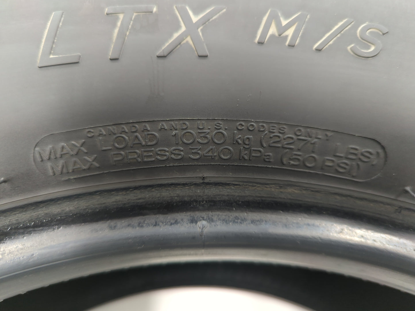 Used Tire 235/70R16 MICHELIN DEFENDER LTX M/S 109T All Season - Tread Depth 8/32 - Oemusedautoparts1.com
