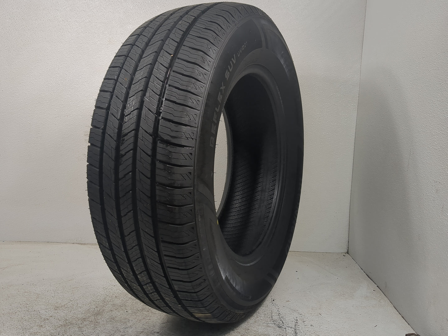 Used Tire 245/65R17 IRONHEAD REFLEX SUV 107H - Tread Depth 8.5/32 - Oemusedautoparts1.com