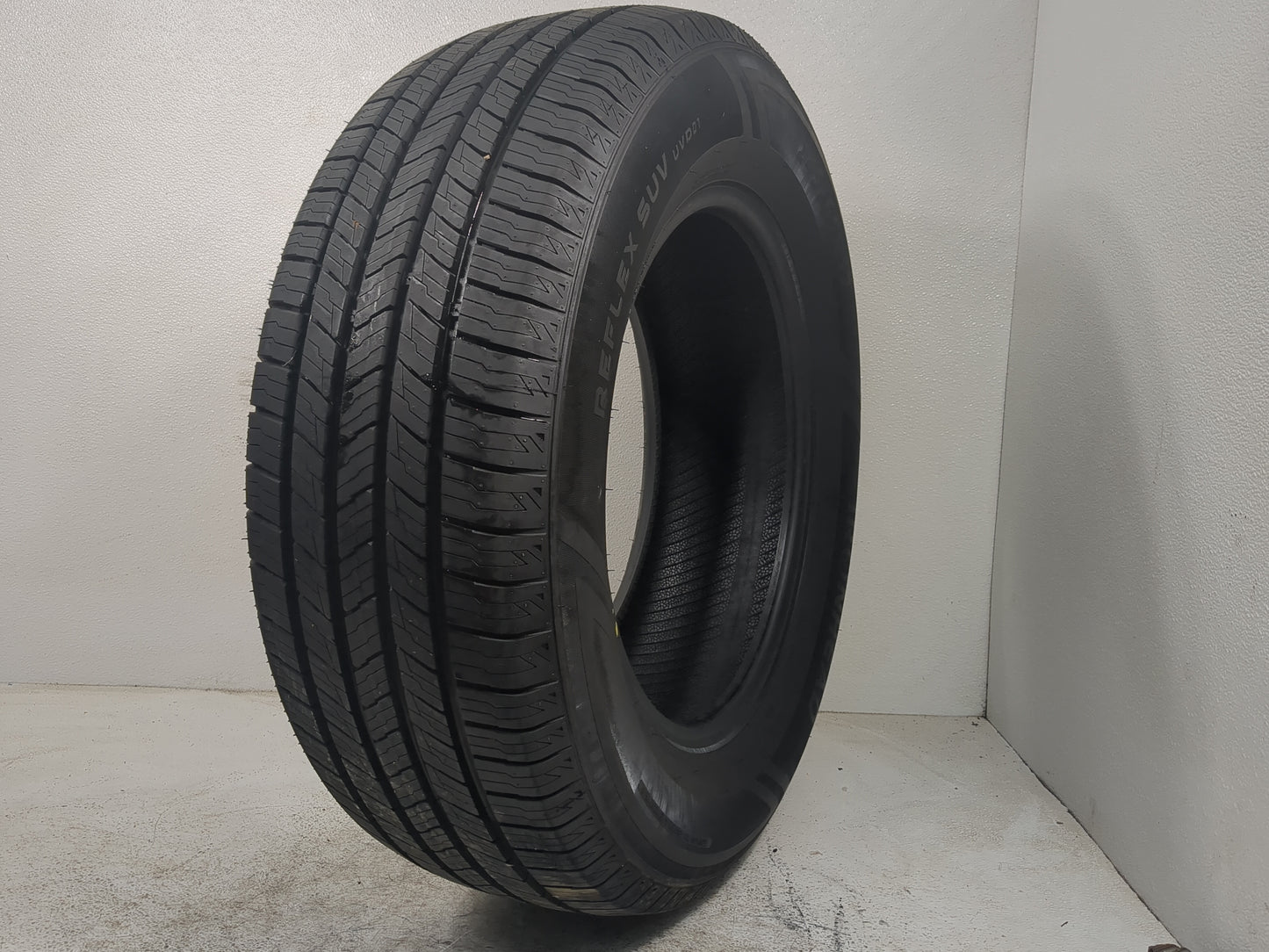 Used Tire 245/65R17 IRONHEAD REFLEX SUV 107H - Tread Depth 8.5/32 - Oemusedautoparts1.com