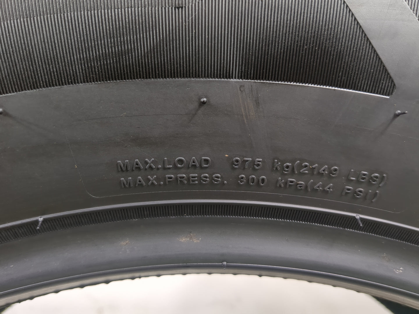 Used Tire 245/65R17 IRONHEAD REFLEX SUV 107H - Tread Depth 8.5/32 - Oemusedautoparts1.com