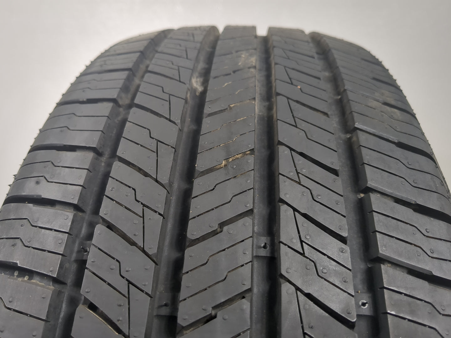 Used Tire 245/65R17 IRONHEAD REFLEX SUV 107H - Tread Depth 8.5/32 - Oemusedautoparts1.com