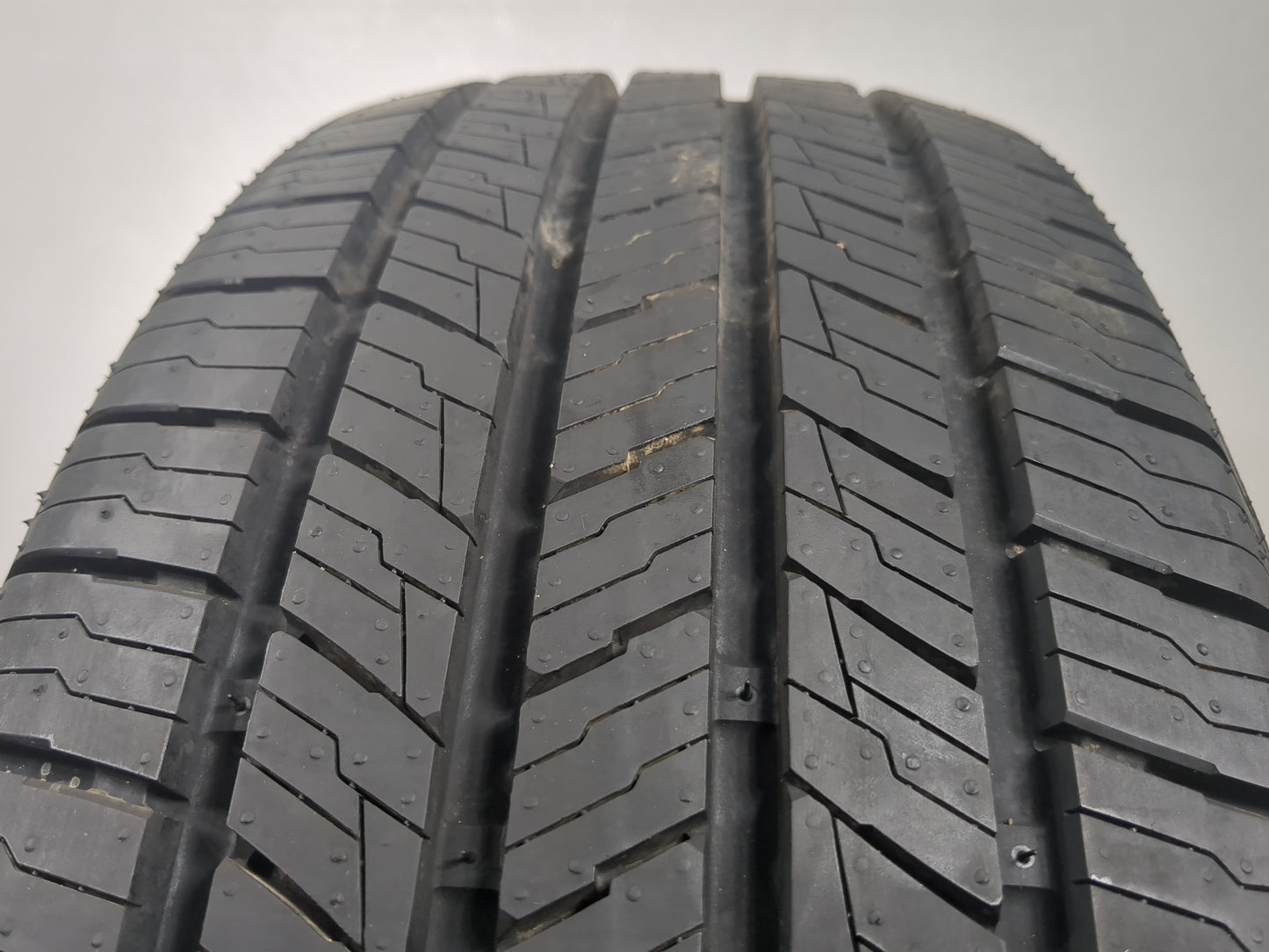 Used Tire 245/65R17 IRONHEAD REFLEX SUV 107H - Tread Depth 8.5/32 - Oemusedautoparts1.com