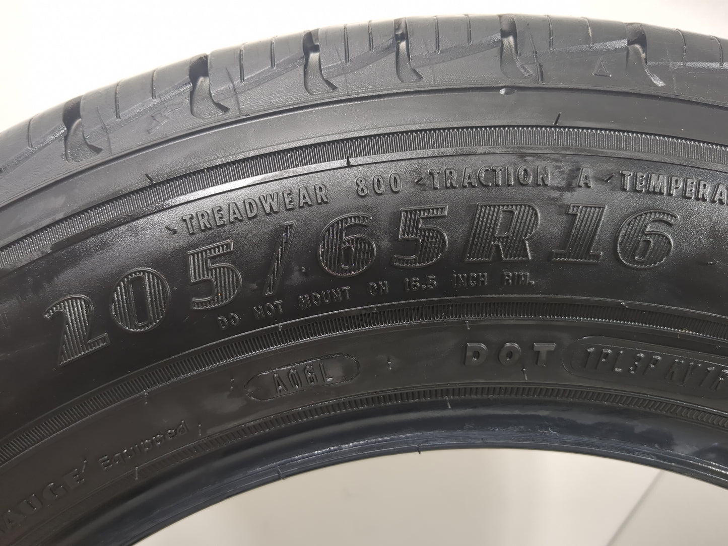 Used Tire 205/65R16 GOODYEAR ASSURANCE 95H - Tread Depth 11/32 - Oemusedautoparts1.com